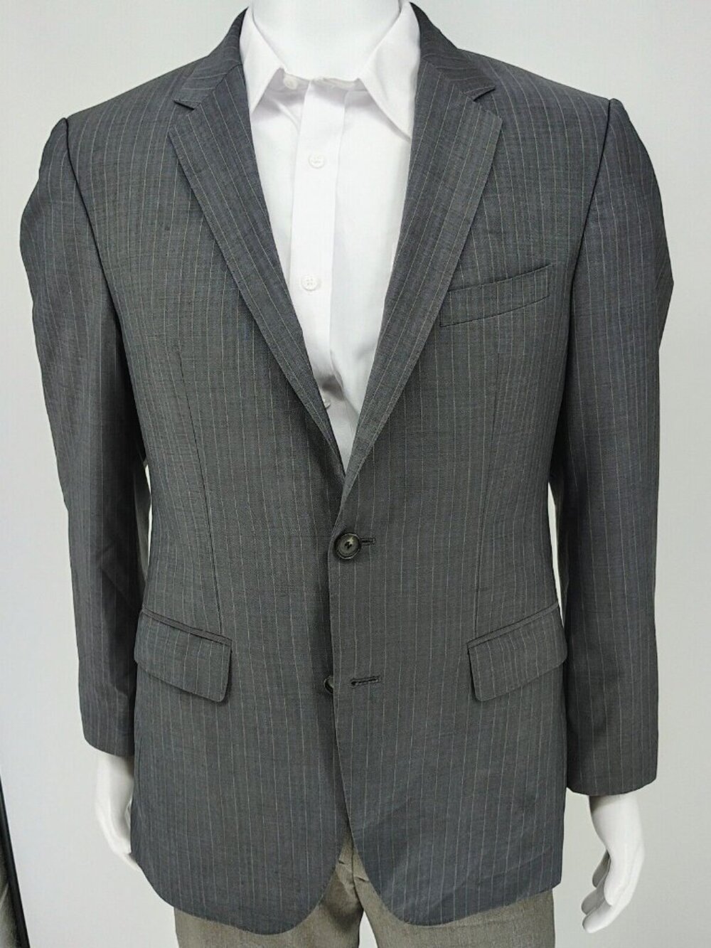 Boss Hugo Boss The James4/Sharp6 Gray with Blue Chalk Stripes Suit Jacket (38R)
